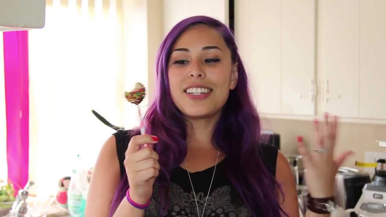 CANDY CRUSH SAGA CAKE POPS – Quake and Bake