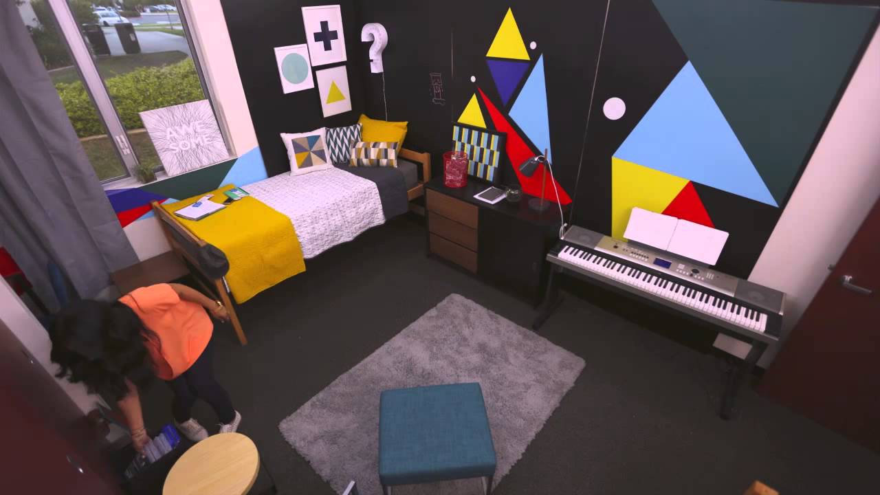 “GAMER’S PARADISE!” – Best Year Ever – Ep. 4 of 4