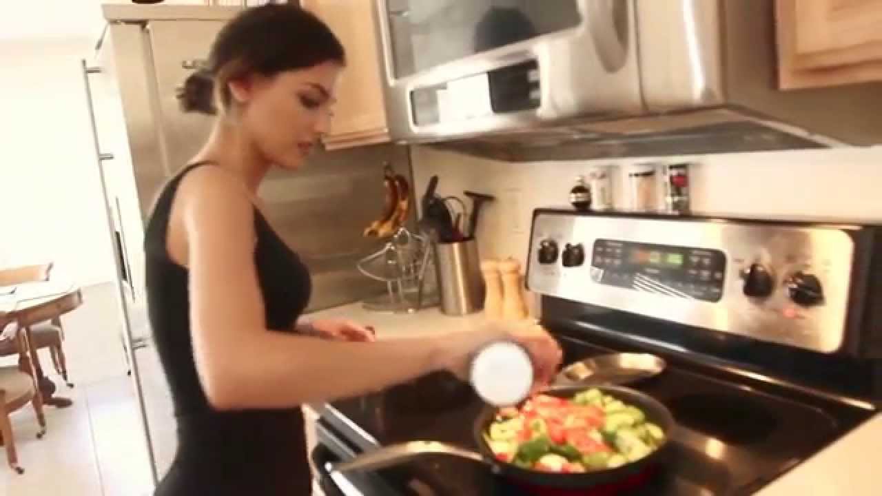 Cooking With SSSniperWolf!