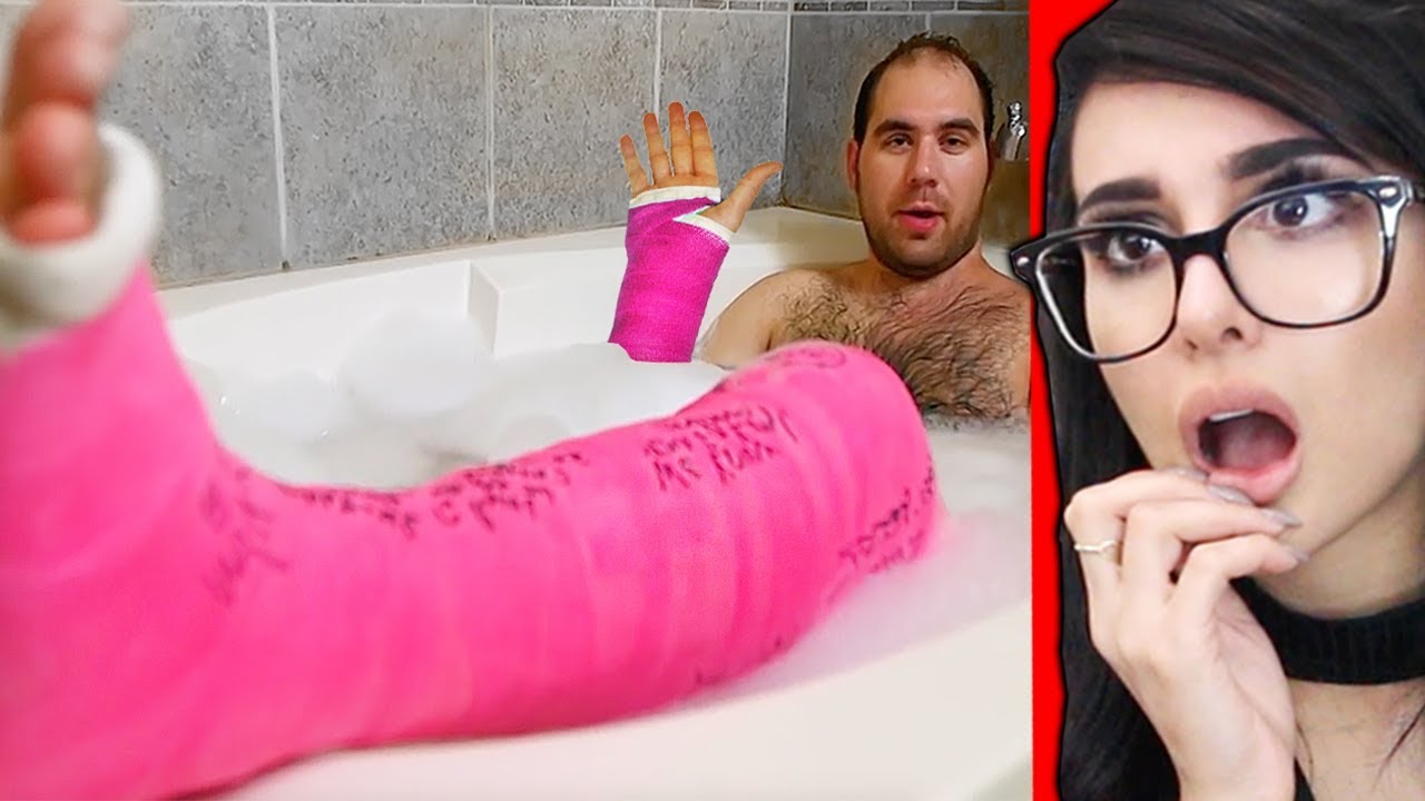 MAN ADDICTED TO WEARING CASTS
