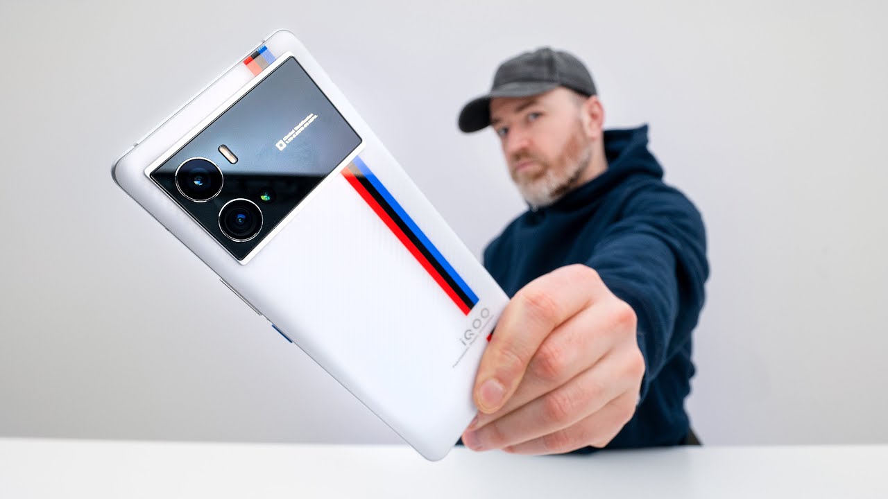 This New BMW Smartphone is an ABSOLUTE MONSTER…