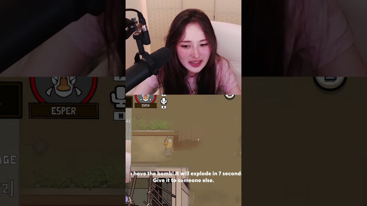 Tinakitten explodes in front of Valkyrae