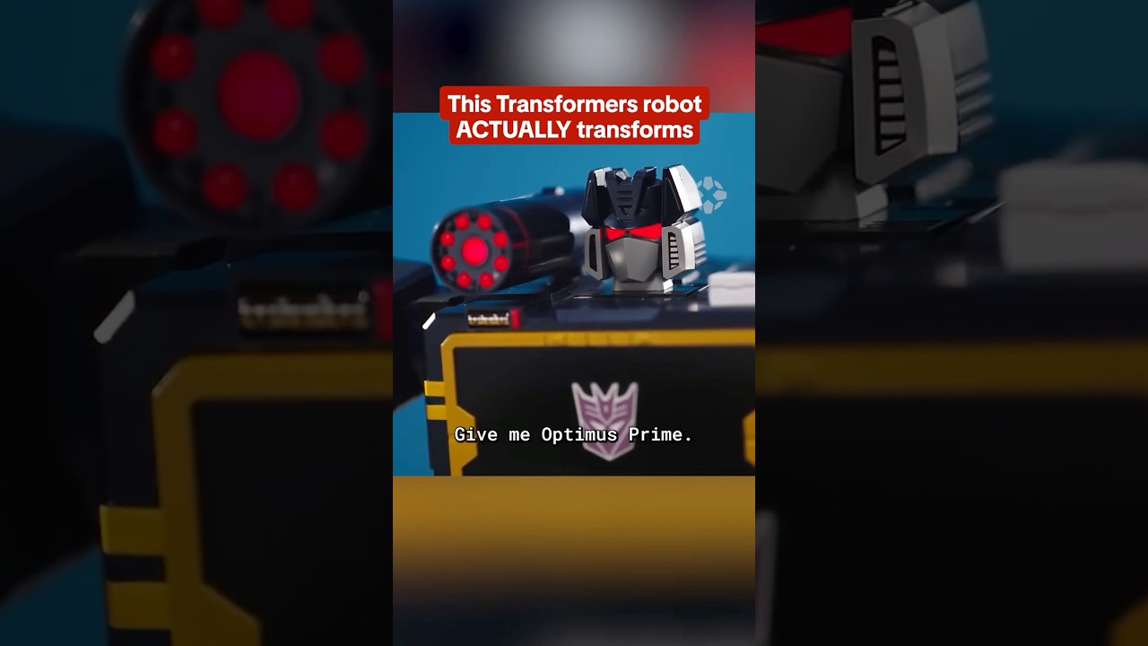 Robosen is making a fully auto-converting Transformers Soundwave robot and it costs more than $1,000